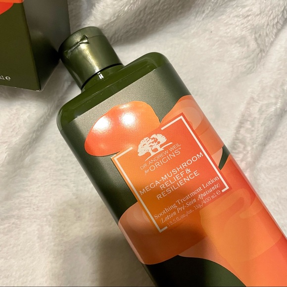 Origins Dr. Andrew Weil Mega-Mushroom Relief & Resilience Treatment Lotion - Picture 5 of 7